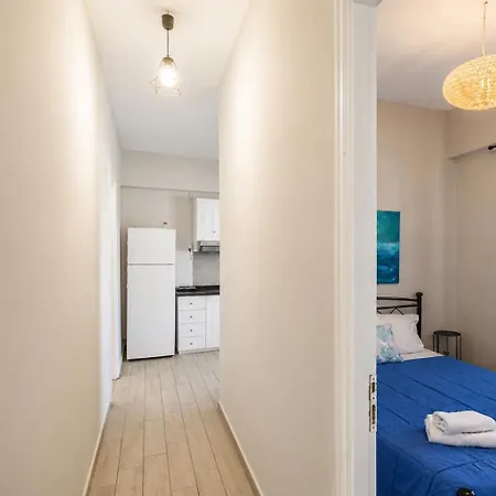 Effie's * Laganas